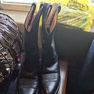 Men's Black Western Pull-On Leather Boots - Classic Cowboy Style